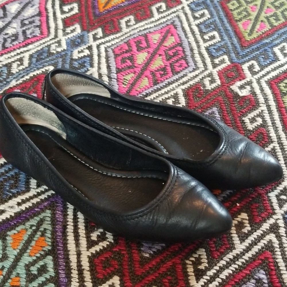 Frye Black Flats